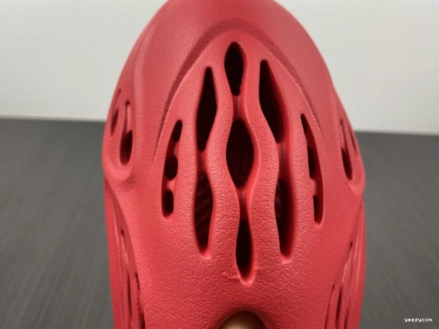 Yeezy Red Foam CW3355 Adidas 0817